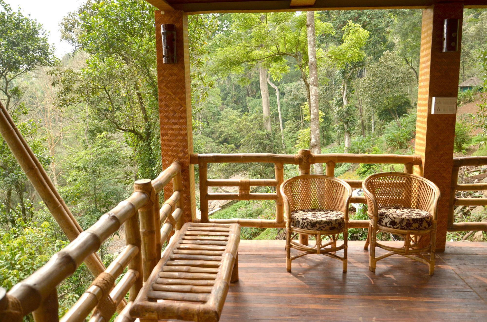 Отель Bamboo Dale Муннар Экстерьер фото